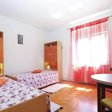 1122 Ližnjan