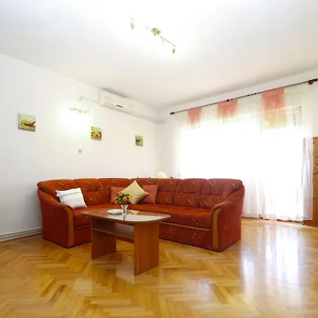 1122 * Ližnjan