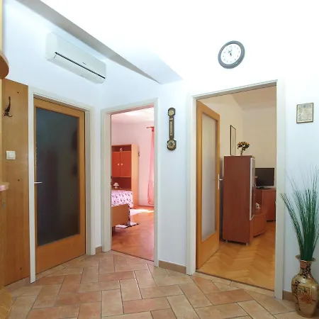 Appartement 1122 *