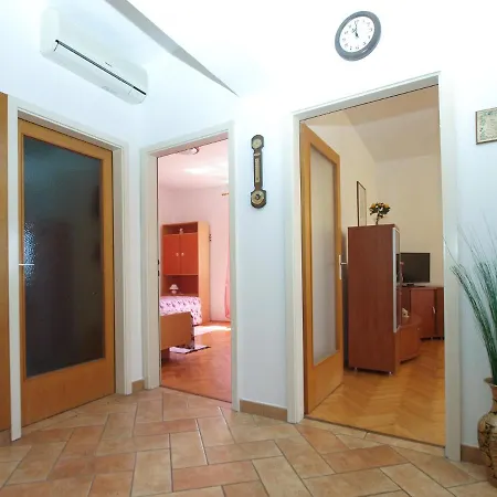 Appartement 1122 *