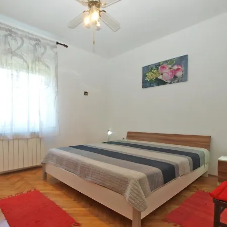 1122 Ližnjan